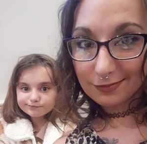 Meet your Posher, Desiree'